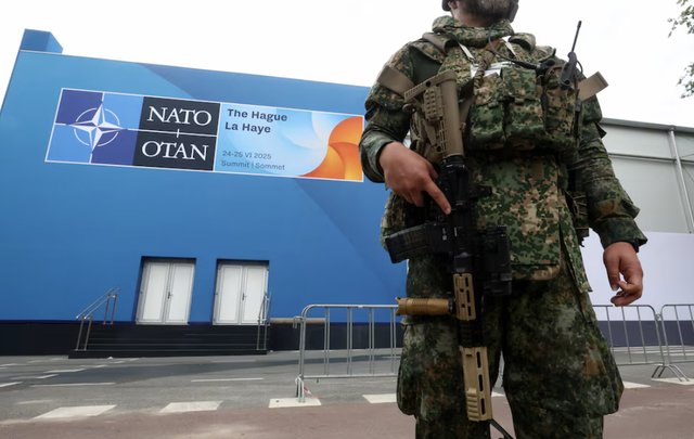 梅里·马达沙希：回望2025	，一个在危机中被治理的世界