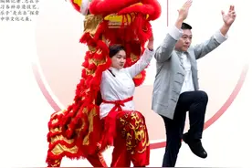 师傅请指教·小麦学艺记④醒狮篇丨咚咚锵！雄狮少女腾挪闪转好精神图片