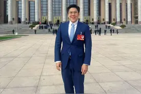 整治“内卷式”竞争 全国人大代表霍启刚建议：优化地方政绩考核体系图片