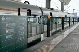 跟坐地铁一样！莞惠城际已支持乘车码支付！图片