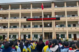 增强消防安全意识！龙里四小师生“沉浸式”体验消防演练图片