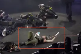 薛之谦在演唱会上突发缺氧图片