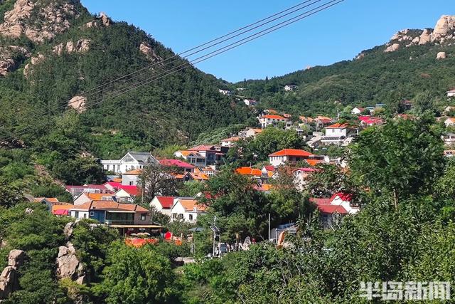 天蓝山青入镜来