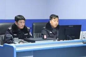 持假证为孩子上户口？民警“火眼金睛”秒识破图片