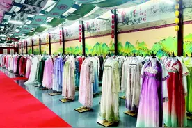 曹县汉服持续出圈,秘诀何在图片