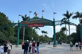 到香港来次奇妙之旅！这里有梦想的世界和欢乐的海洋图片