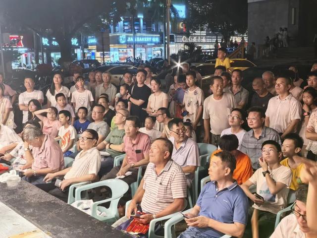 【我们的节日•中秋节】中秋猜灯谜  欢乐度佳节