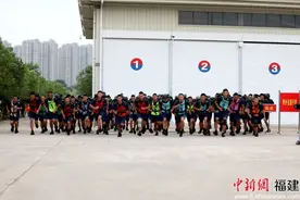 大比武Ι一骑绝尘无人及 ，笑问何人敢争锋！图片