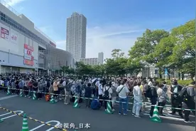 日本开始销售半价“储备米” 居民凌晨4点排队买米图片