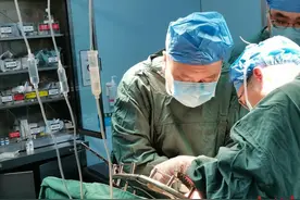 惊险！年轻女子二楼坠落肝脏严重挫裂伤，隆回县人民医院及时手术转危为安图片
