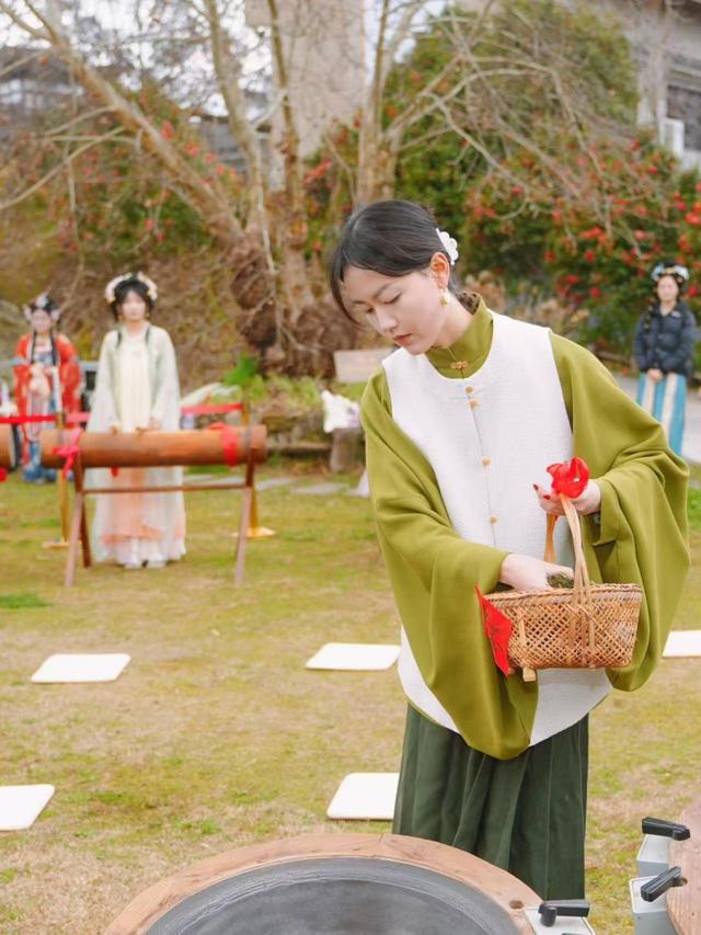 武汉进入“超长春天”！全国网友：天花板，错过要等一年