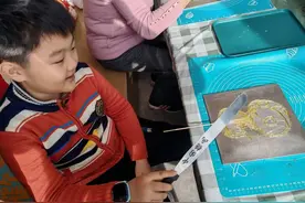 做糖画｜朗小贝·寻找年味儿图片