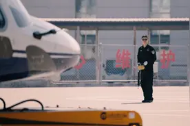 机械师田大林：为北京警用直升机保驾护航图片