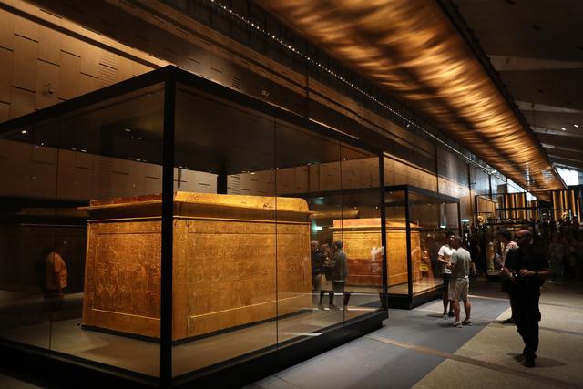 中东行记丨金字塔下，崛起一座新博物馆