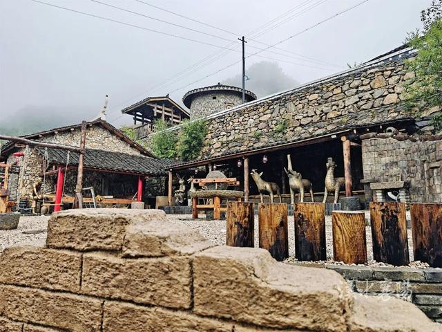 外交部发言人推介！尧治河村壮丽蝶变：从“靠山吃山”到“养山富山”的“两山”实践标杆