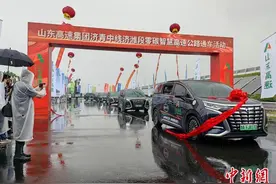 山东以“路”为笔，绘出经济发展“快车道”图片