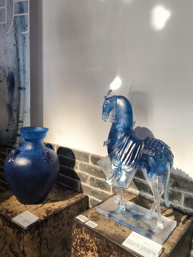 这处古庙今日开放，喝茶、展览、传统文化活动全都有