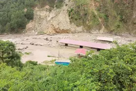 中尼边境地区突发山洪泥石流，6名中国公民失联仍在搜救图片