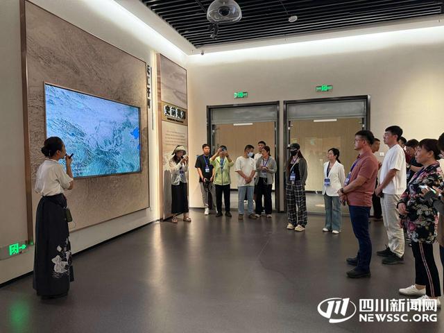 包头“天下黄河第一村”：昔日闲置村落蜕变为黄河文化“体验场” | 大河壮阔 亮丽北疆