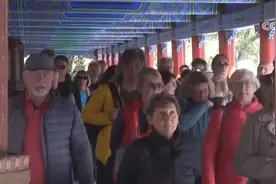 首个“非遗春节”遇上240小时免签 外国游客畅游中国体验地道年俗图片