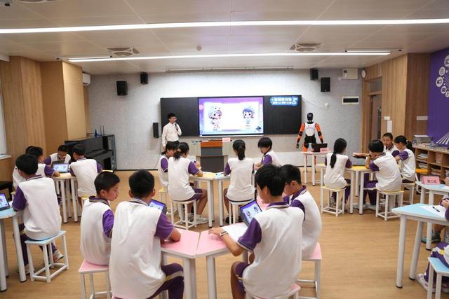 AI“后浪”集结！2025年东莞市中小学生科技节启动