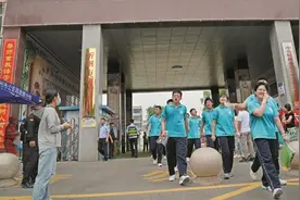 中考开始 忻州市59433名考生赴考图片