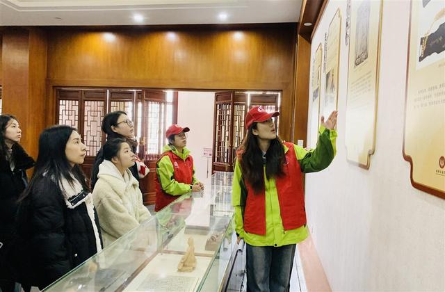 聆听千年雅乐，传承文明记忆，武汉文旅志愿者带您读懂编钟