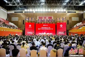 中新教育丨中国第一所以“应用技术”命名的大学上海应用技术大学迎来建校70周年图片