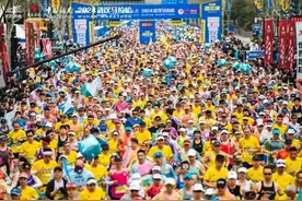 20日—22日，汉马跑者可以报到领物了图片