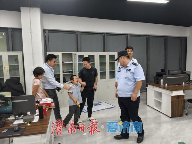 鹊山景色美，平安“警”相随