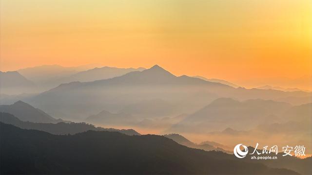 安徽绩溪：水墨徽州 山水画卷