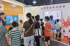 带着护照去打卡    “古小美体验官”激发文明实践新活力丨文明实践在闵行图片