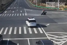 患病幼童急需转院就医，随州交警开启“绿色通道”图片