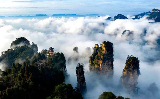 山城魔都直连山水秘境！暑期限定“周末高铁”解锁张家界武陵源奇幻之旅