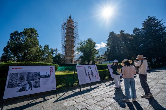 大理崇圣寺三塔正在安装这项装置