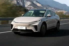 上汽提出“大乘用车”概念 管理层全员竞聘已开始图片