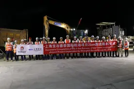 柬埔寨德崇国际机场项目2KM跑道结构完成施工图片