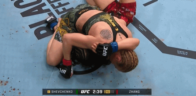 拼尽全力！张伟丽升重判定不敌舍甫琴科	，无缘夺UFC蝇量级冠军