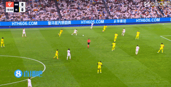 皇马3-1十人黄潜 维尼修斯双响