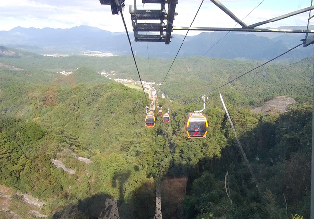 在崀山，看见“生长纹”丨在路上·青椒国庆特辑⑱