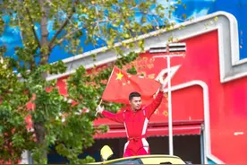 武汉欢乐谷街头艺术节，连演7天图片