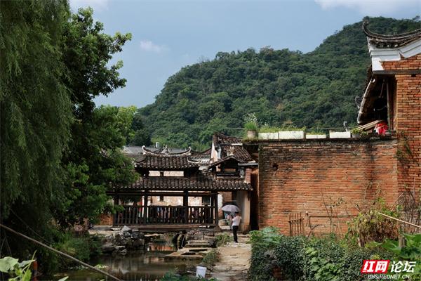 勾蓝瑶寨：石头筑就的瑶乡，把生存智慧“写”进古墙