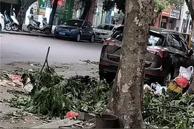 广西一地环卫工人因欠薪停工，街面脏乱不堪  回应：正在解决图片