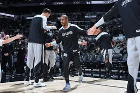 莫兰特死亡隔扣文班亚马的夜晚，有人多次致敬58，包括保罗自己图片