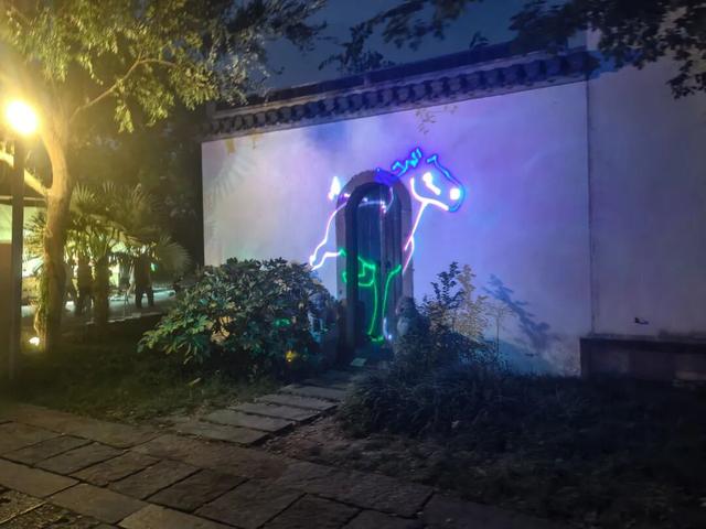游上海松江 寻上海之根丨逛市集、赏光影、猜灯谜，快带上家人到广富林过节！