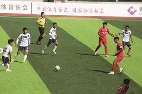 “青超联赛”第六轮文化与体育激情碰撞 西宁夏都队1比0战胜海东青海拉面队 黄南热贡艺术队2比0战胜海南龙羊队图片