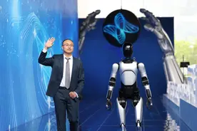 上海科技节启动！科学家和人形机器人走上红毯，中学生“好问题”亮相图片