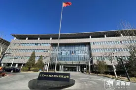 龙芯处理器成功运行DeepSeek大模型 周国辉：AI正催生文明重构，将重塑各个产业图片