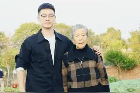 婚礼上突然飞来的一只蝴蝶，新郎回应了！图片