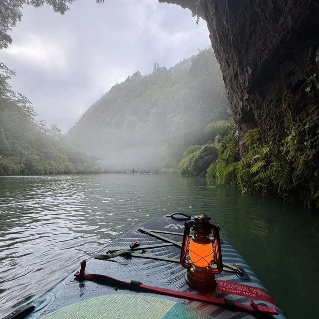 载誉前行！贵州十二背后荣膺行业重磅奖项！